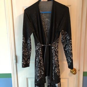 Black kimono with white design